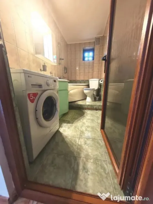 Apartament 2 camere de închiriat în Pitești zonă cent...