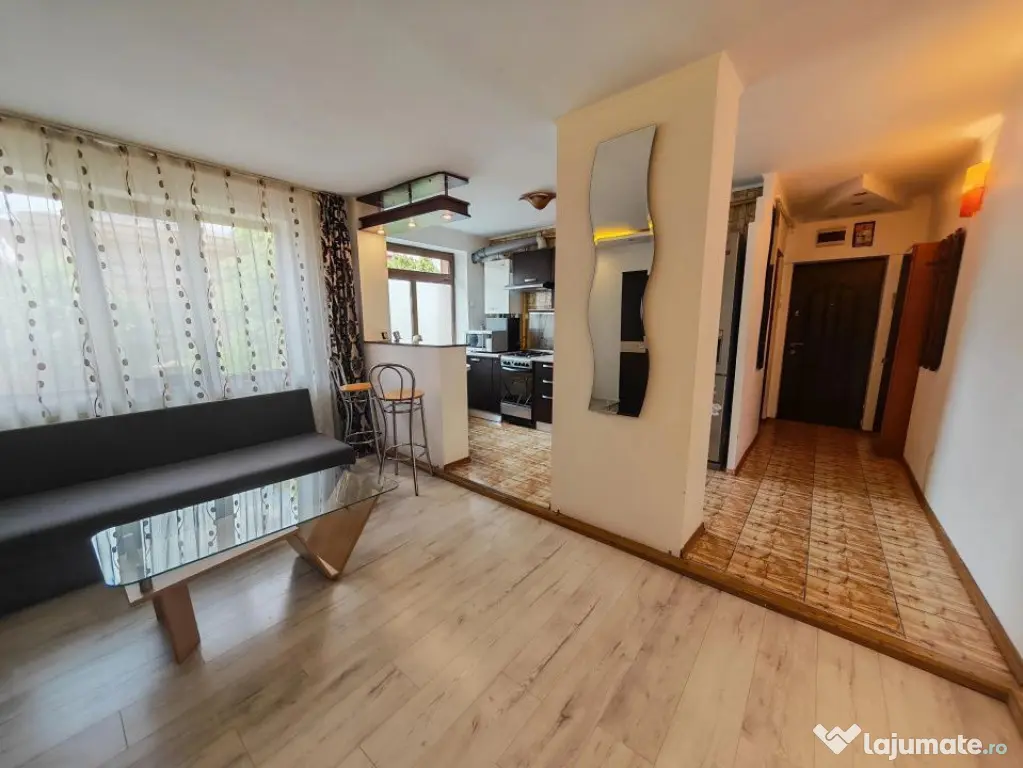 Apartament 2 camere de închiriat în Pitești zonă cent...