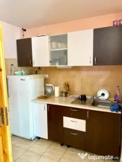 Garsoniera, decomandat, 27mp, zona strazii Cosasilor, Piata 