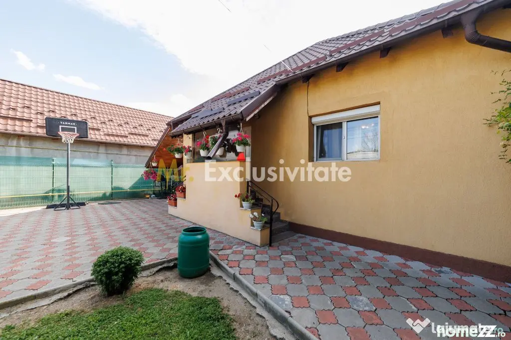 Casă cu teren de 634 mp și beci | Calea Câmpulung, Pit...