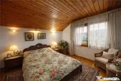 Proprietate rustica la 1 km de Castelul Bran:Doua unitati du