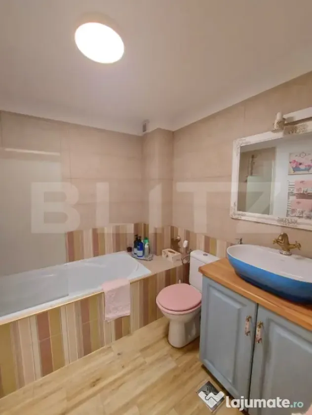 Apartament cu terasa generoasa