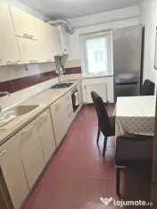 Apartament 3 camere decomandate zona Vasile Aaron 