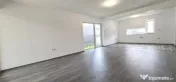 Casa 4 camere (nemobilata, neutilata) cartier Izvor Tarlu...