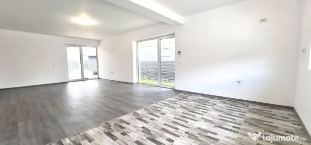Casa 4 camere (nemobilata, neutilata) cartier Izvor Tarlu...