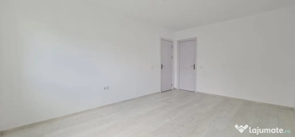 Casa 4 camere (nemobilata, neutilata) cartier Izvor Tarlu...