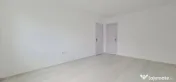 Casa 4 camere (nemobilata, neutilata) cartier Izvor Tarlu...