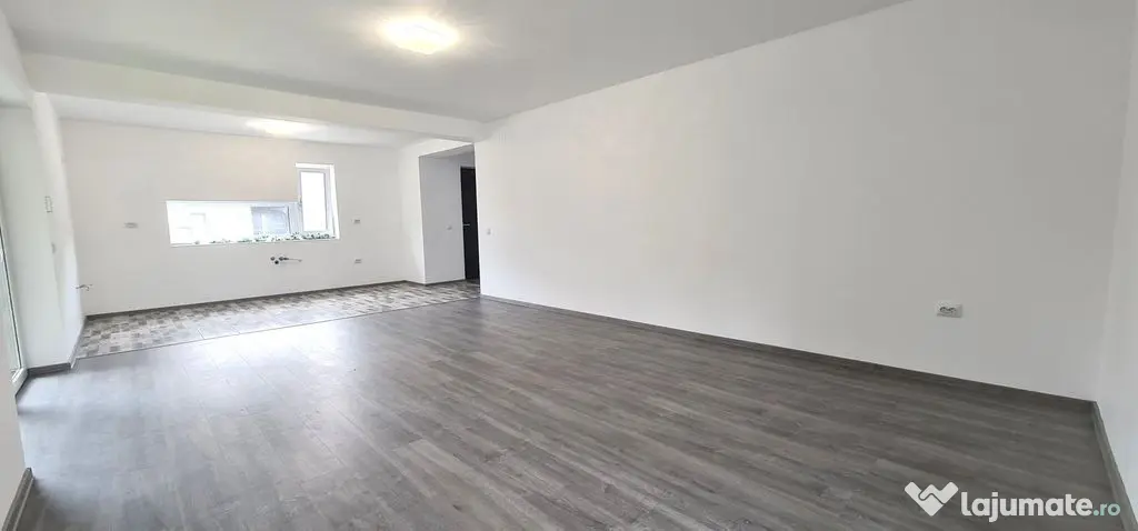 Casa 4 camere (nemobilata, neutilata) cartier Izvor Tarlu...