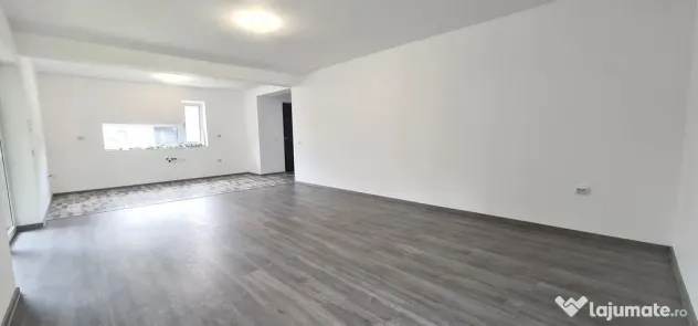 Casa 4 camere (nemobilata, neutilata) cartier Izvor Tarlu...