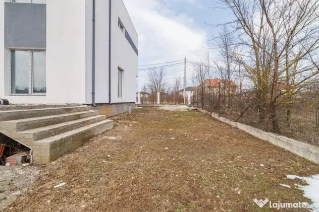 Casa Corbeanca ,curte generoasa, terasa si loc de parcare