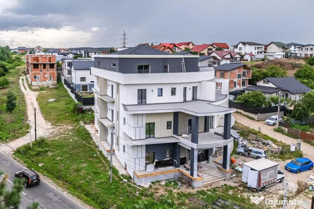 Garsonieră atipică | Strada Pinilor, Trivale | Bloc Nou