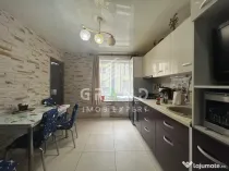 Apartament de vanzare 2 camere decomandate, zona Tineretului