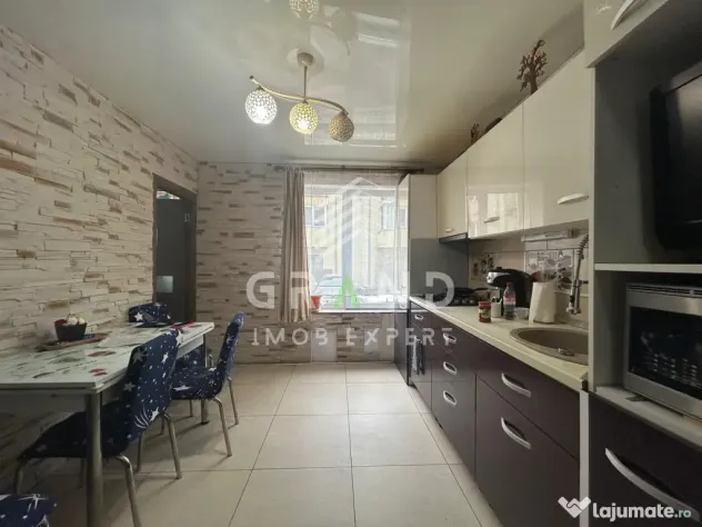 Apartament de vanzare 2 camere decomandate, zona Tineretului