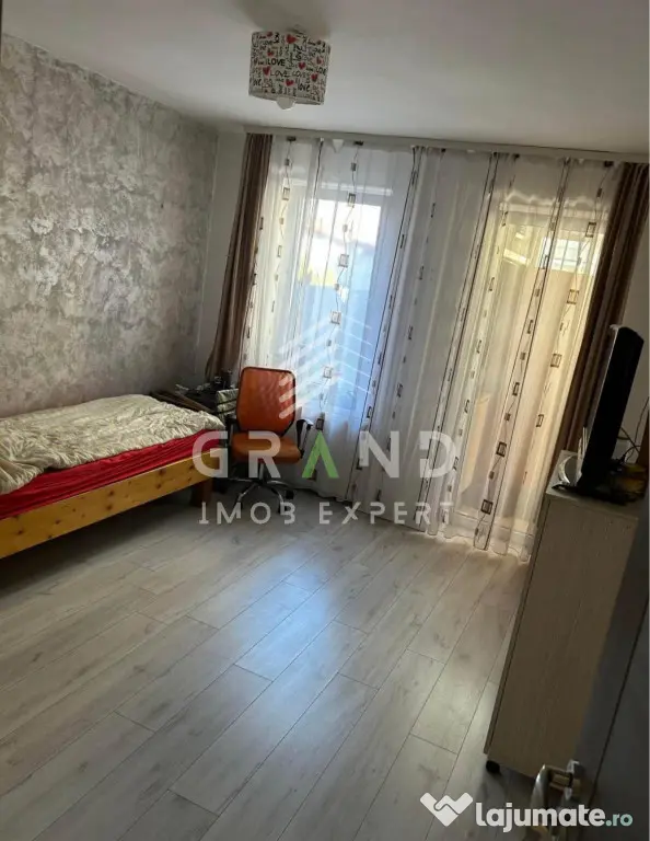 Apartament de vanzare 2 camere decomandate, zona Tineretului