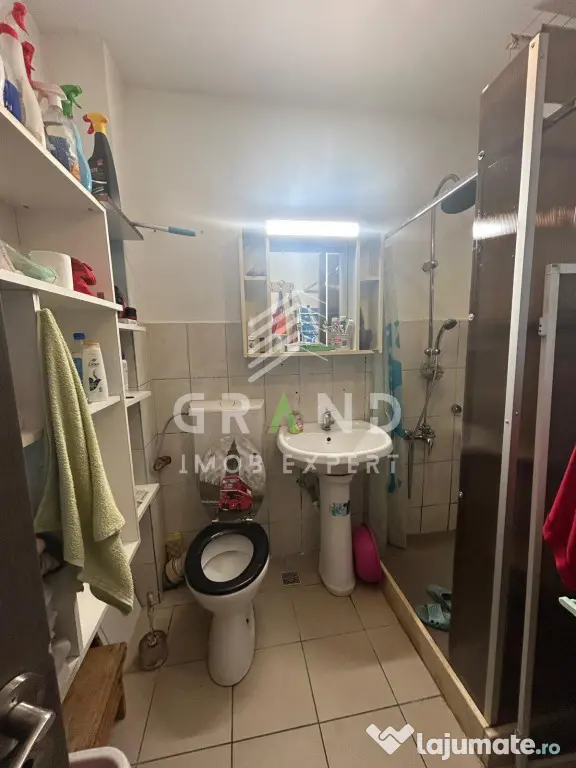 Apartament de vanzare 2 camere decomandate, zona Tineretului