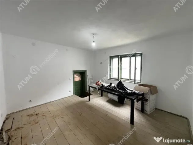Casa individuala cu teren de 1400 mp situata la 10 km de Sib
