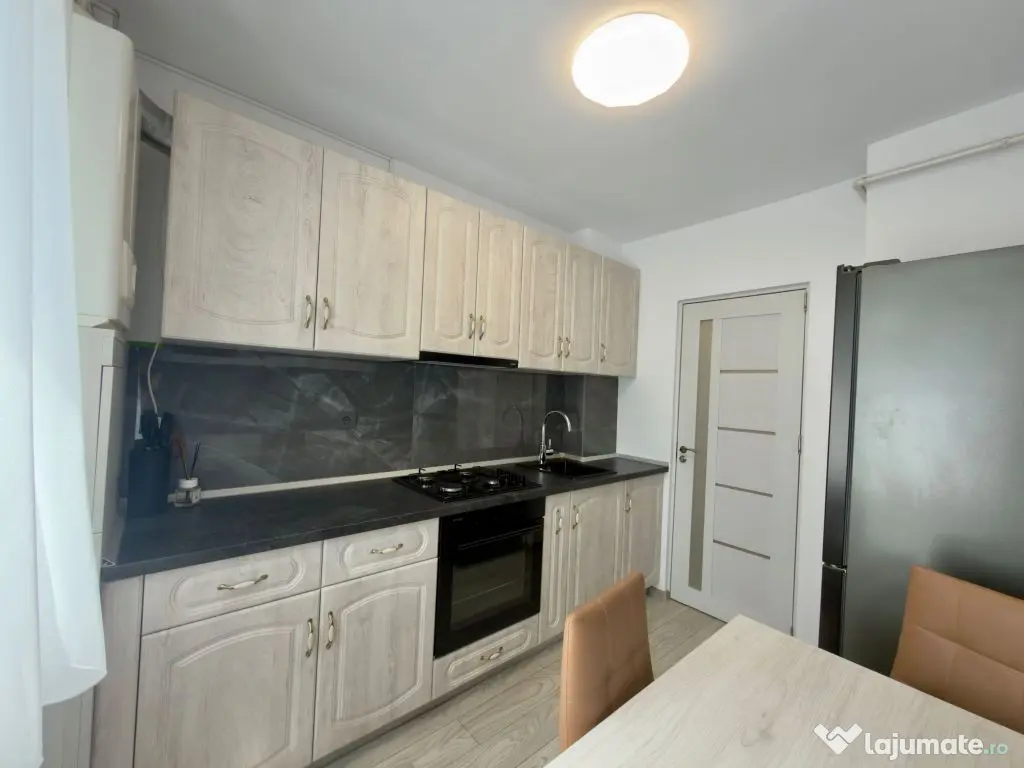 Apartament 3 camere de inchiriat | Central Pitesti | 0% c...