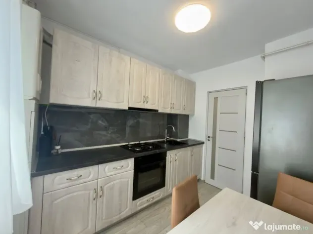 Apartament 3 camere de inchiriat | Central Pitesti | 0% c...
