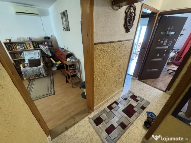 Apartament 4 camere decomandat zona Tomis 3 Etaj 1 cu Cen...