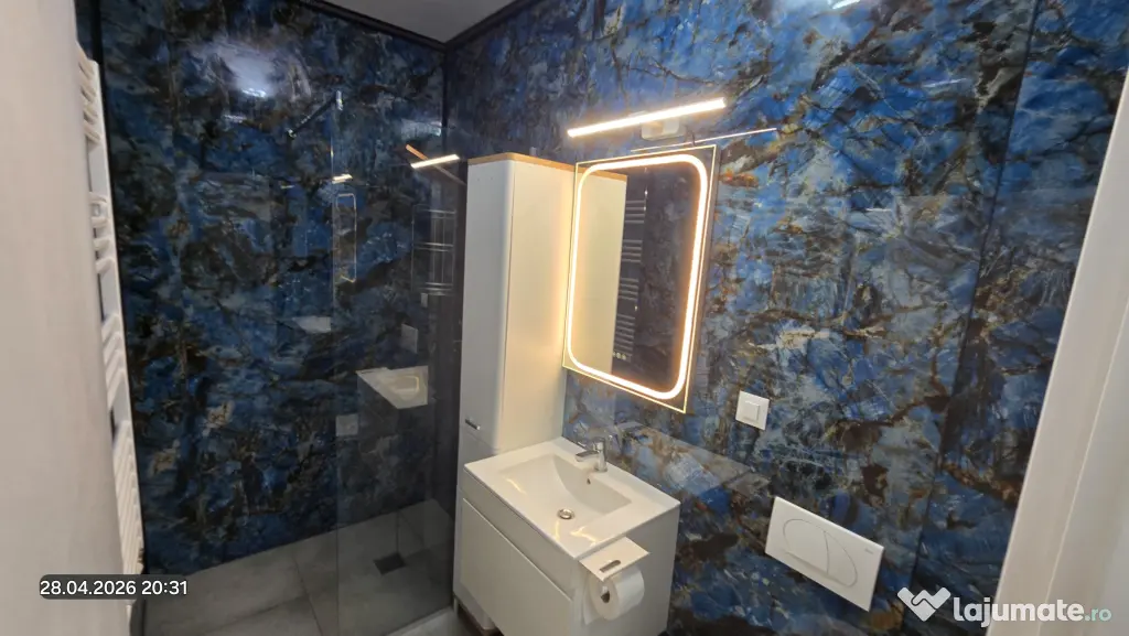 Vânzare plăci PVC decorative 240x120 cm (grosime 3 mm).