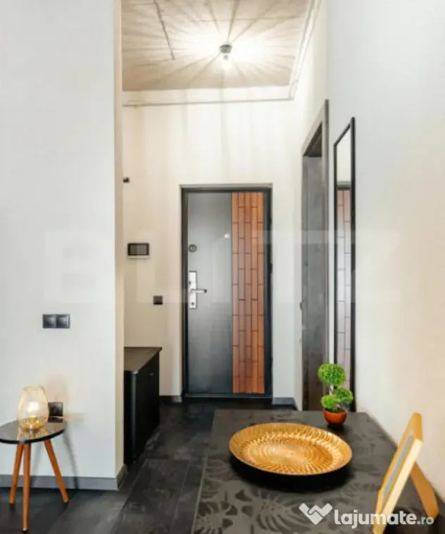 Apartament cu doua camere semidecomandat, zona centrala cu p