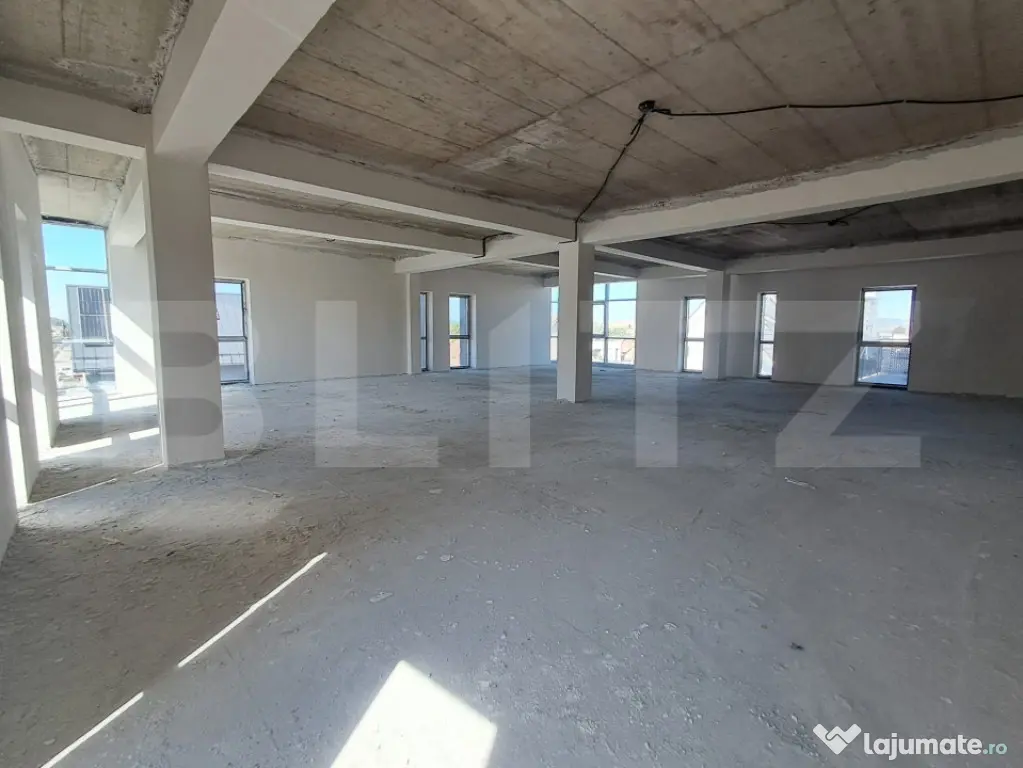 Spațiu comercial-Birouri de închiriat – 330 mp, Etaj 2,