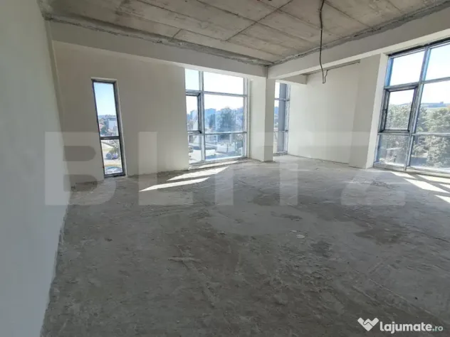 Spațiu comercial-Birouri de închiriat – 330 mp, Etaj 2,