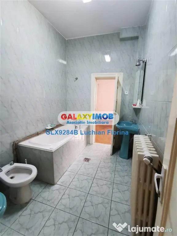Apartament 3 camere, decomandat, boxa I Occidentului