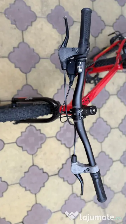 Bicicletă copii 6-8 ani