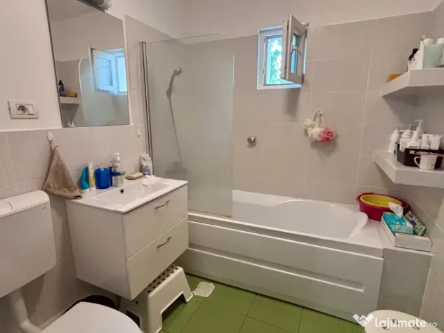 Particular, inchiriez apartament 3 camere cartier Aviatiei metrou Aurel Vlaicu