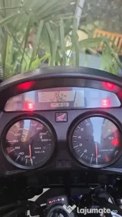 Motocicleta Honda Varadero XL 1000cc 