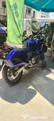 Motocicleta Honda Varadero XL 1000cc 