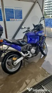 Motocicleta Honda Varadero XL 1000cc 