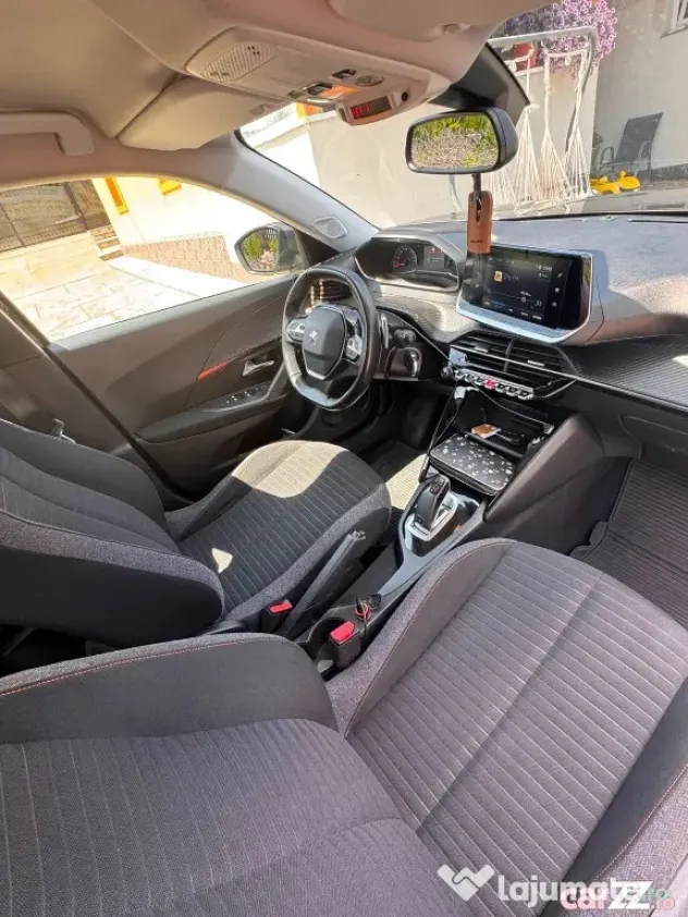 Peugeot 2008 Peugeot 2008 an 2020 km 104000, motor 1.2 benzina