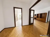 Apartament reprezentativ, 5 camere, pentru birou sau locuint 