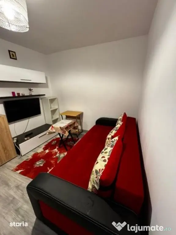 Dristor micuta cocheta etaj 8