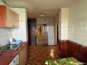 Apartament 3 camere decomandat -10 minute de metrou Apara...