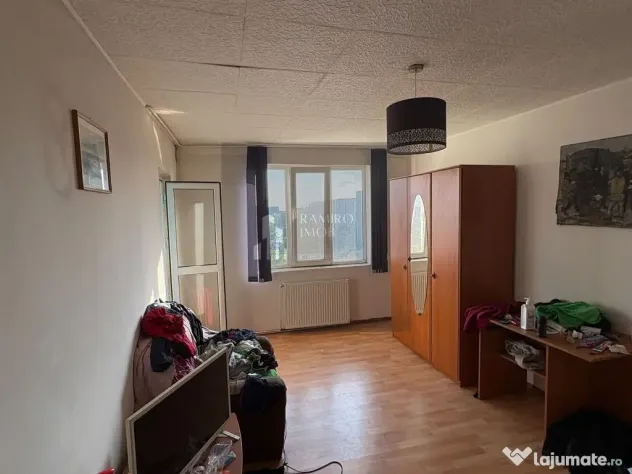 Apartament 3 camere decomandat -10 minute de metrou Apara...