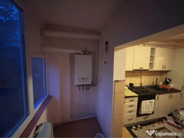 Vând apartament 2 camere în Călan central