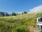 Teren intravilan 2.481 mp în Ernei – Stradă Principală, 