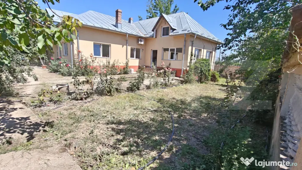 Casa individuala 160 mp utili | Teren 2.200 mp | Front strad