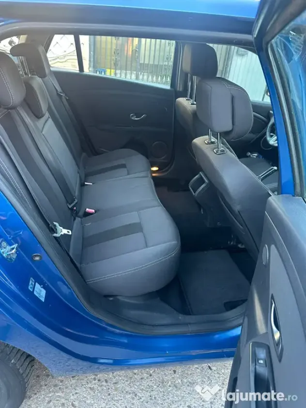 Renault Megane 1.5 dci 110 cai 2011