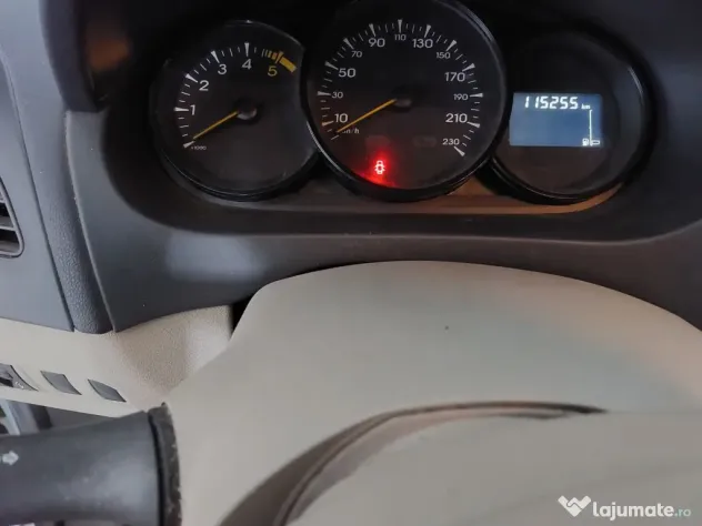 Vând Renault FLUENCE 1,5 dc i pe carburant motorină strandard