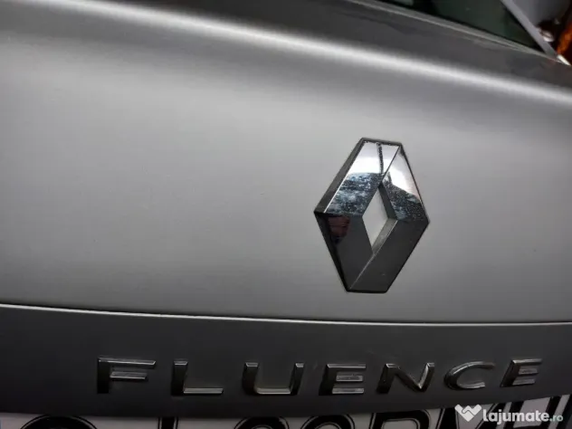 Vând Renault FLUENCE 1,5 dc i pe carburant motorină strandard