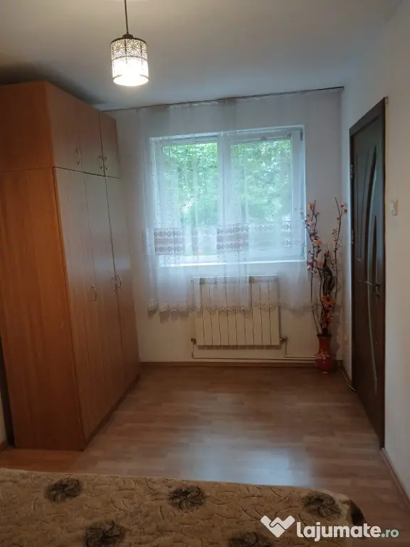 Apartament 2 camere de vânzare – Centru, Drăgășani | 50 mp | Centrală