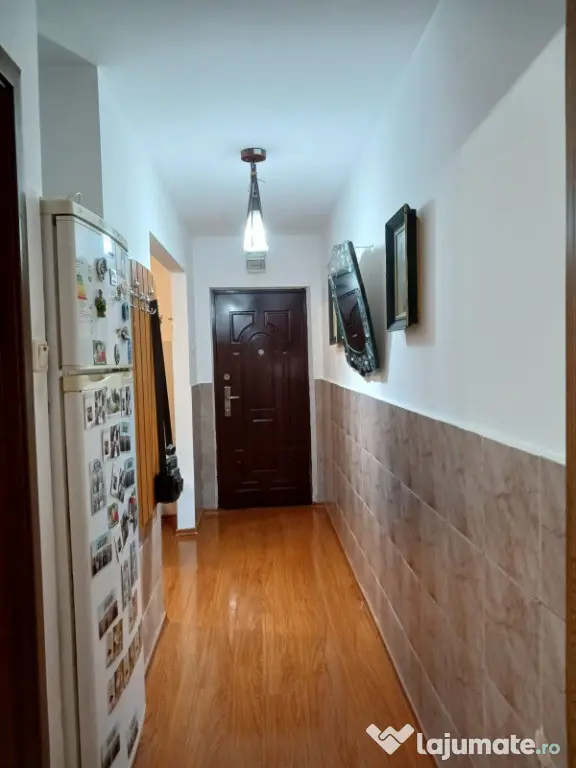 Apartament 2 camere de vânzare – Centru, Drăgășani | 50 mp | Centrală