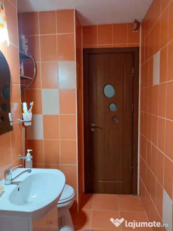 Apartament 2 camere de vânzare – Centru, Drăgășani | 50 mp | Centrală