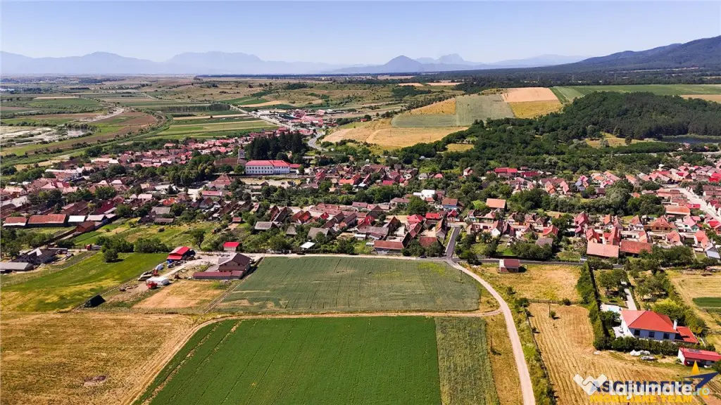 FILM! 1.400 mp, teren intravilan, in Maierus, Brasov