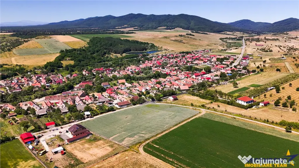 FILM! 1.400 mp, teren intravilan, in Maierus, Brasov