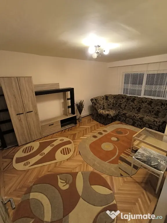 Apartament de închiriat 3 camere